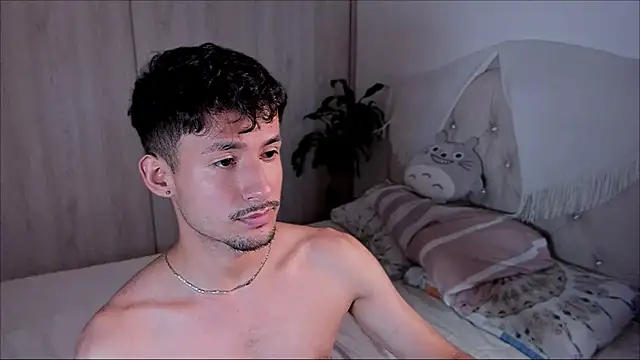 Snapshot of dimitri_targaryen chatting on October 1, 4:46 pm dimitri targaryen online show from October 1, 4:46 pm