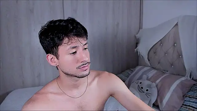 Snapshot of dimitri_targaryen chatting on October 20, 6:30 pm dimitri targaryen online show from October 20, 6:30 pm