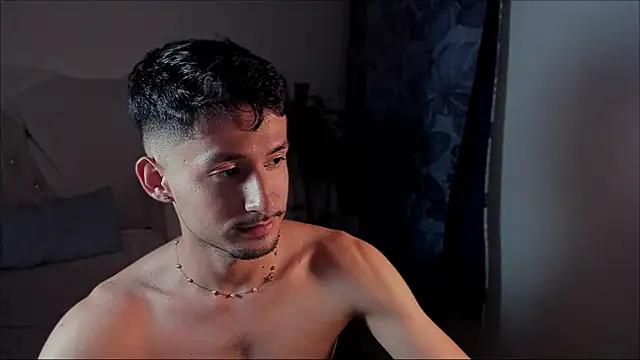 Snapshot of dimitri_targaryen chatting on November 20, 11:37 pm dimitri targaryen online show from November 20, 11:37 pm