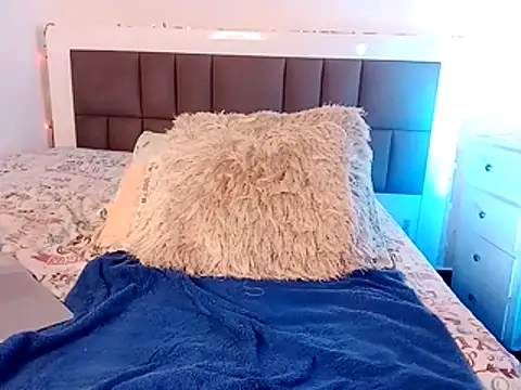 Snapshot of nicolaskan chatting on October 11, 4:27 pm nicolaskan online show from October 11, 4:27 pm