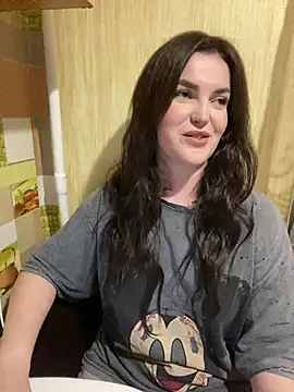 Karolina llove online show from December 19, 4:35 pm