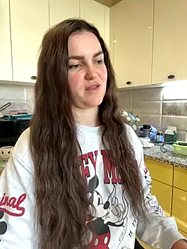 Karolina llove online show from October 13, 11:10 am