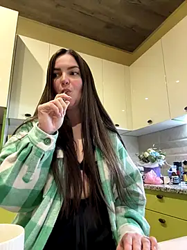 Karolina llove online show from October 22, 12:00 am