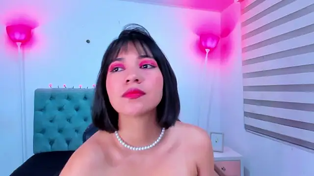 lina bedoya  online show from January 16, 11:37 am