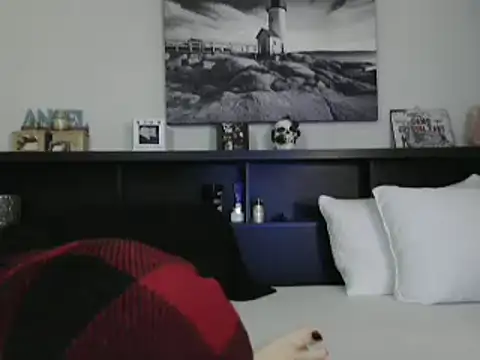 CrystalLakeXO online show from January 21, 5:49 am