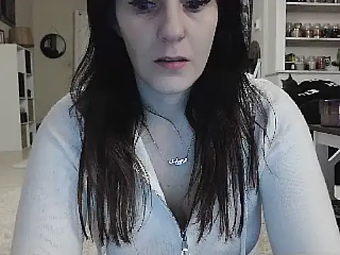 CrystalLakeXO online show from January 25, 6:23 am