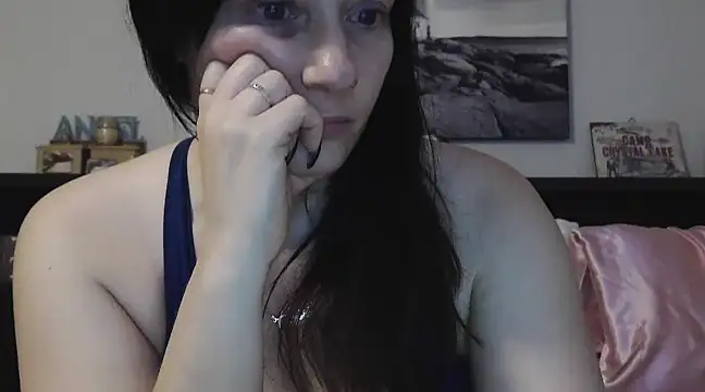 CrystalLakeXO online show from February 14, 6:45 am