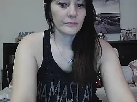 CrystalLakeXO online show from March 10, 5:11 am