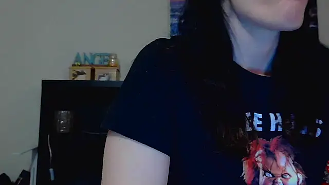 CrystalLakeXO online show from October 16, 4:35 am