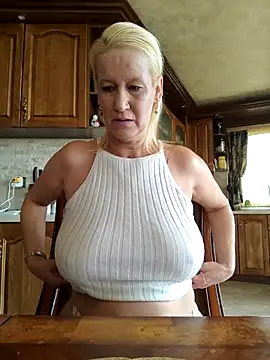 Snapshot of Lotus-blume1 chatting on September 14, 9:19 am Lotus-blume1 online show from September 14, 9:19 am