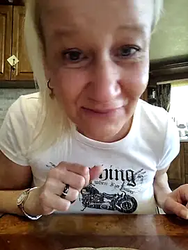 Snapshot of Lotus-blume1 chatting on October 7, 8:33 am Lotus-blume1 online show from October 7, 8:33 am