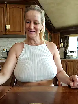 Snapshot of Lotus-blume1 chatting on November 10, 10:36 am Lotus-blume1 online show from November 10, 10:36 am