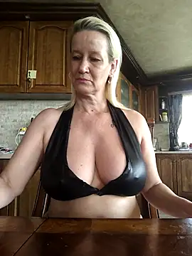 Snapshot of Lotus-blume1 chatting on November 20, 10:37 am Lotus-blume1 online show from November 20, 10:37 am