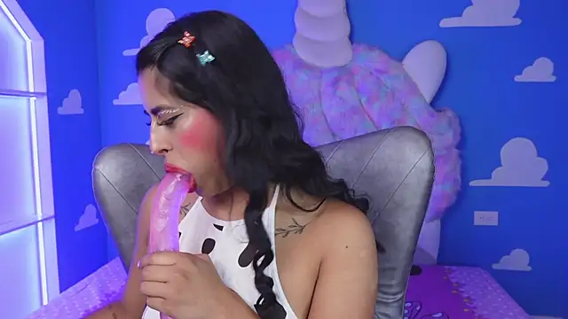 miss romyna online show from September 29, 11:04 am