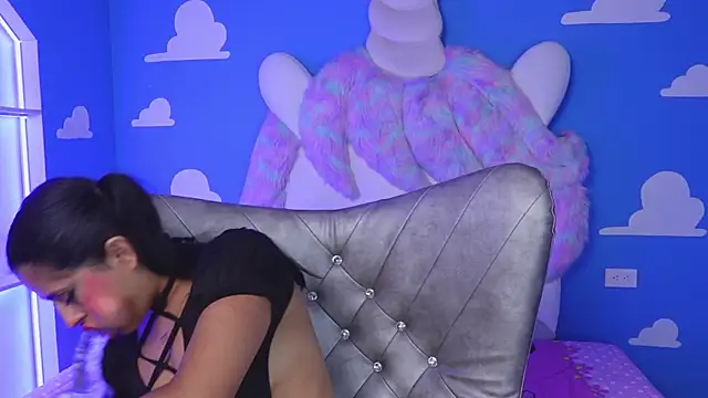 miss romyna online show from October 1, 11:05 am