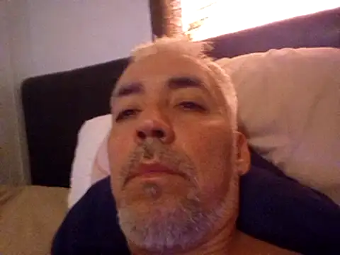 Xoc8  online show from February 1, 7:55 pm