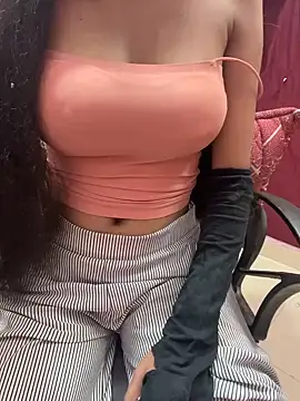 lallela online show from December 30, 6:38 pm