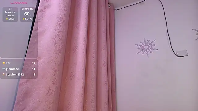 Snapshot of Palo_santo chatting on February 27, 3:14 am Palo santo online show from February 27, 3:14 am