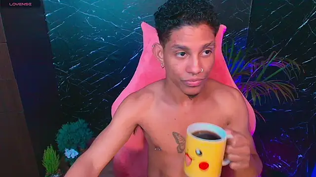 Snapshot of Palo_santo chatting on September 21, 2:46 am Palo santo online show from September 21, 2:46 am