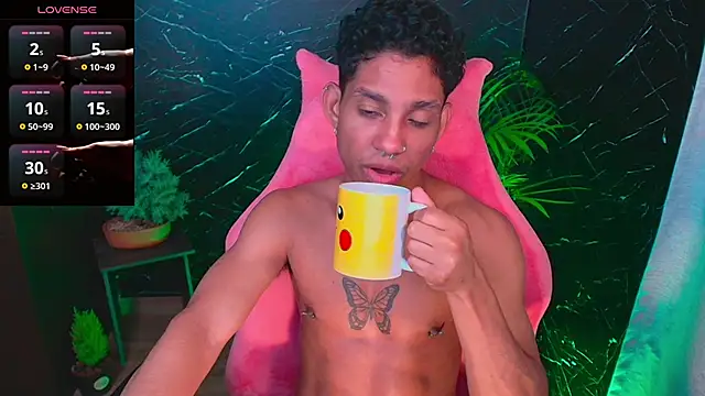 Snapshot of Palo_santo chatting on September 27, 4:06 am Palo santo online show from September 27, 4:06 am