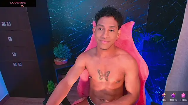 Snapshot of Palo_santo chatting on October 12, 8:57 am Palo santo online show from October 12, 8:57 am