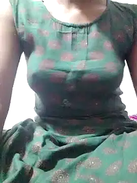 rituporna2004 online show from December 20, 3:31 pm