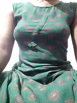 rituporna2004 online show from January 10, 1:09 pm