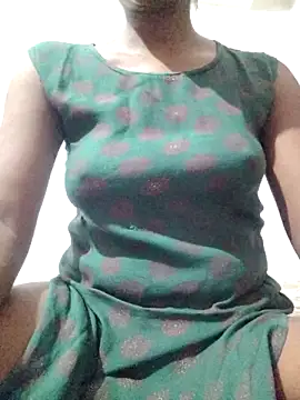 rituporna2004 online show from September 28, 5:29 pm