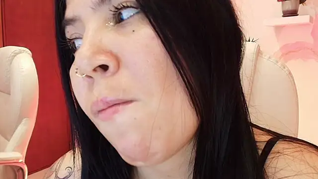 AilynRed online show from February 21, 7:45 am