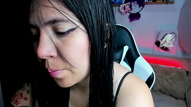 AilynRed online show from November 23, 1:49 am