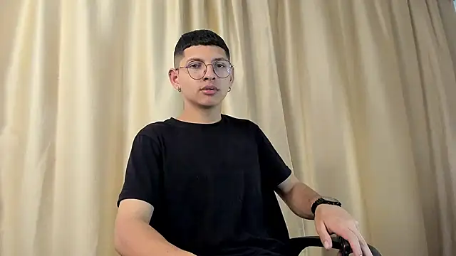 a lejandro 0 8 online show from January 18, 10:39 pm