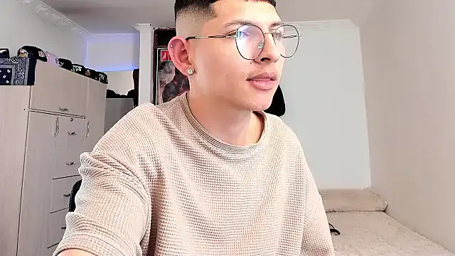 a lejandro 0 8 online show from January 21, 7:17 pm