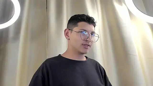 a lejandro 0 8 online show from February 6, 8:07 am