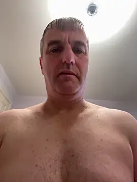 Snapshot of Fatbigtitsmarc chatting on October 26, 9:15 am Fatbigtitsmarc online show from October 26, 9:15 am