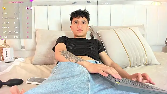 1m Joel online show from December 18, 4:42 am