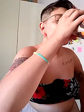 ConeNella online show from January 4, 6:30 pm