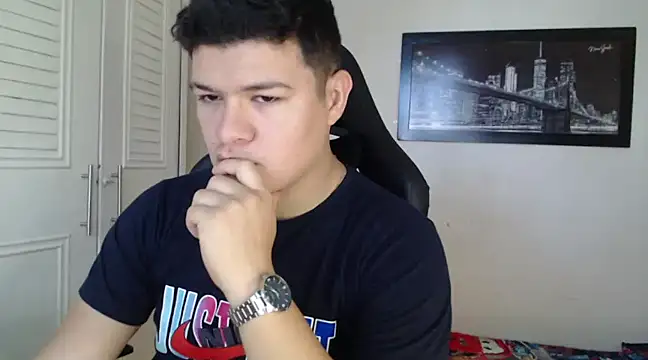 Snapshot of Plug_Control chatting on December 11, 2:11 pm Plug Control online show from December 11, 2:11 pm