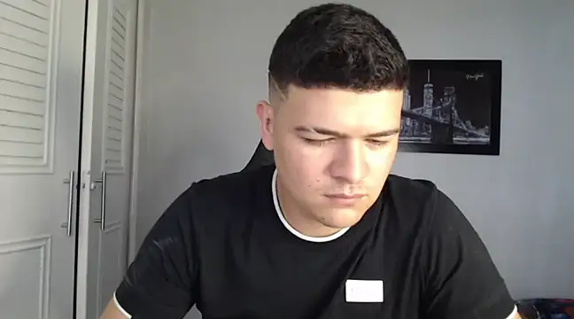 Snapshot of Plug_Control chatting on January 9, 7:08 pm Plug Control online show from January 9, 7:08 pm