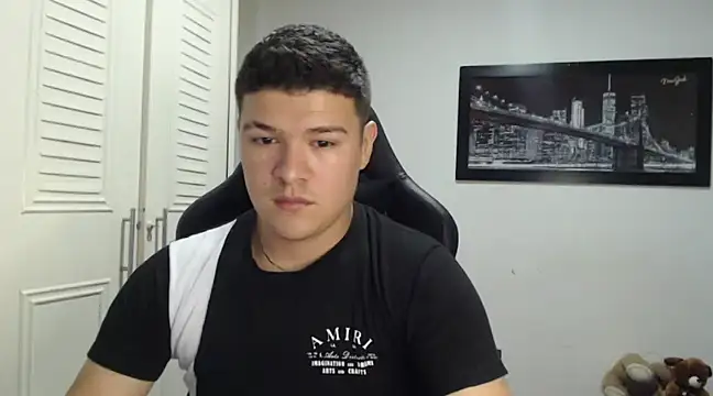 Snapshot of Plug_Control chatting on January 17, 10:45 pm Plug Control online show from January 17, 10:45 pm