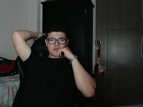 Snapshot of Plug_Control chatting on February 26, 8:33 pm Plug Control online show from February 26, 8:33 pm