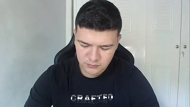 Snapshot of Plug_Control chatting on September 27, 4:01 pm Plug Control online show from September 27, 4:01 pm