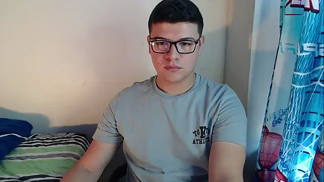 Snapshot of Plug_Control chatting on October 24, 4:03 pm Plug Control online show from October 24, 4:03 pm