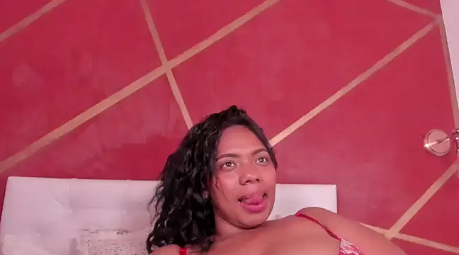 lia mariana online show from February 17, 5:25 am