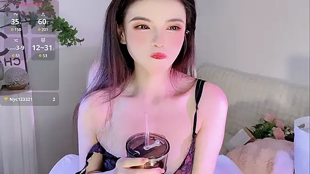 --xixi-- online show from February 4, 7:22 pm