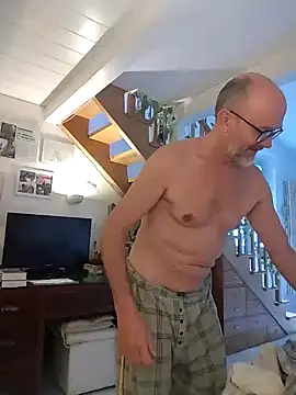 Snapshot of MadProfessor chatting on January 7, 2:08 pm MadProfessor online show from January 7, 2:08 pm