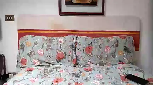 Snapshot of MadProfessor chatting on February 19, 1:39 pm MadProfessor online show from February 19, 1:39 pm