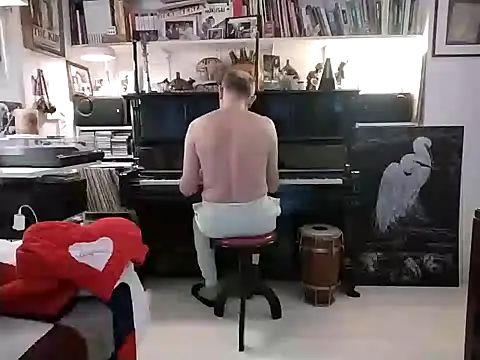 Snapshot of MadProfessor chatting on February 25, 7:20 am MadProfessor online show from February 25, 7:20 am