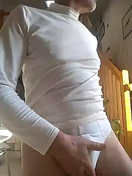 Snapshot of MadProfessor chatting on March 7, 7:19 am MadProfessor online show from March 7, 7:19 am