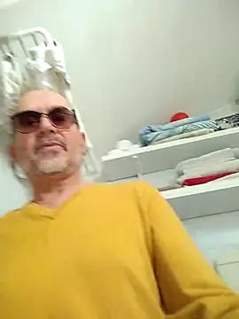 Snapshot of MadProfessor chatting on March 12, 8:08 am MadProfessor online show from March 12, 8:08 am