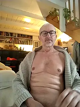 Snapshot of MadProfessor chatting on March 14, 7:04 am MadProfessor online show from March 14, 7:04 am